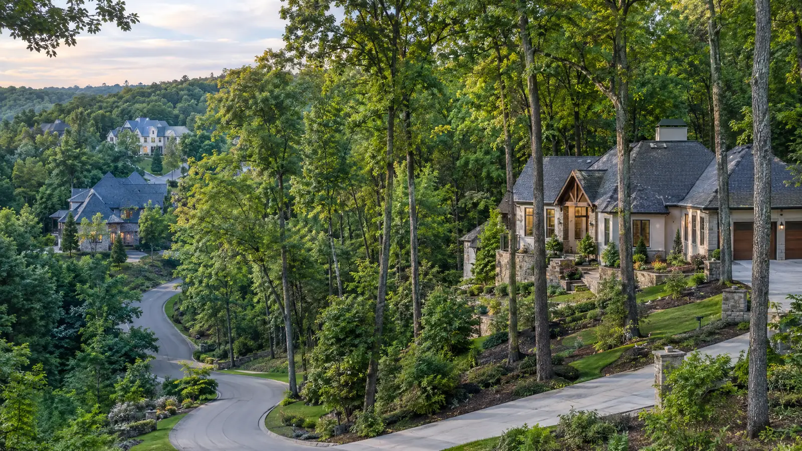 A neighborhood scene from Signal Mountain, TN