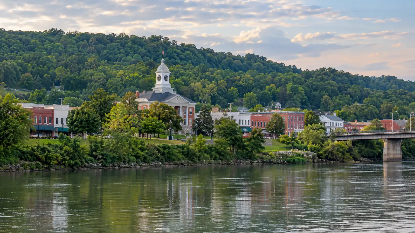 A neighborhood scene from Soddy-Daisy, TN